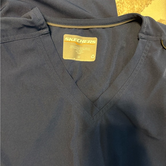 Sketchers Navy Blue Scrub Set - Picture 2 of 4
